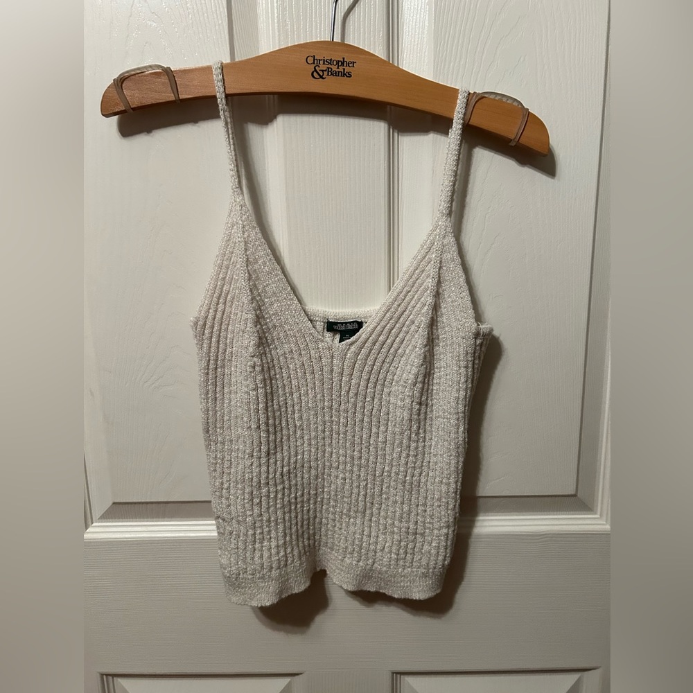 Ribbed tank